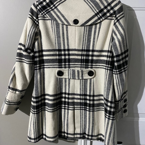 Black and White Women’s P coat - Picture 2 of 3